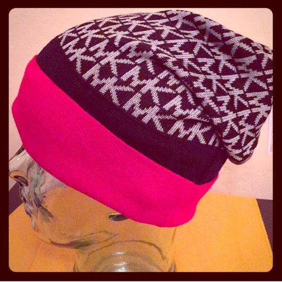 Michael Kors Logo Beanie - Picture 1 of 6